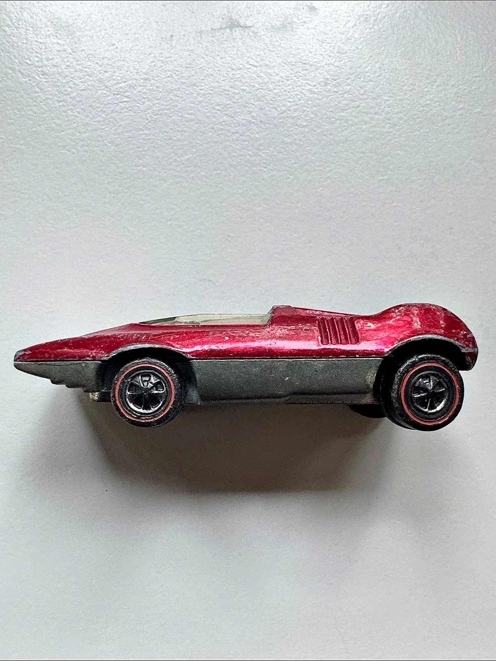 Vintage 1969 Hot Wheels Peeping Bomb Die-Cast Car
